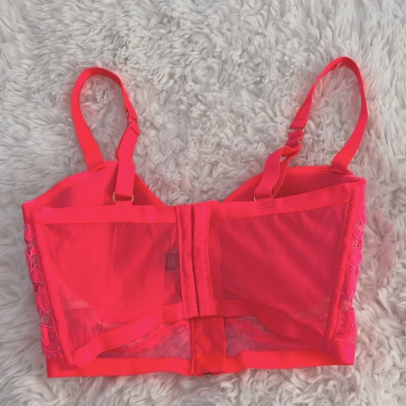 Victoria’s Secret Lace Bustier - Picture 2 of 2
